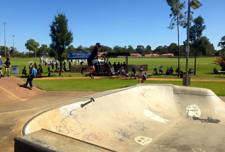Freestyle Now pinjarra skatepark competition april 2016 skateboard scooter bmx - Talyn Galic rewind over the spine